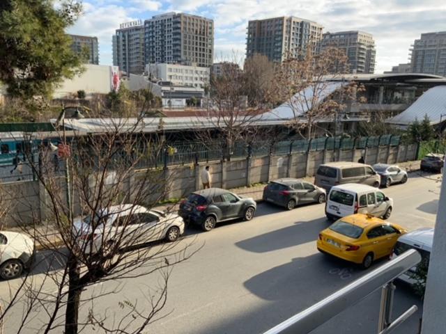 Daire Luxury Z-apart Family Homes 2 Bedrooms Wifi Near Metro Zeytinburnu *
